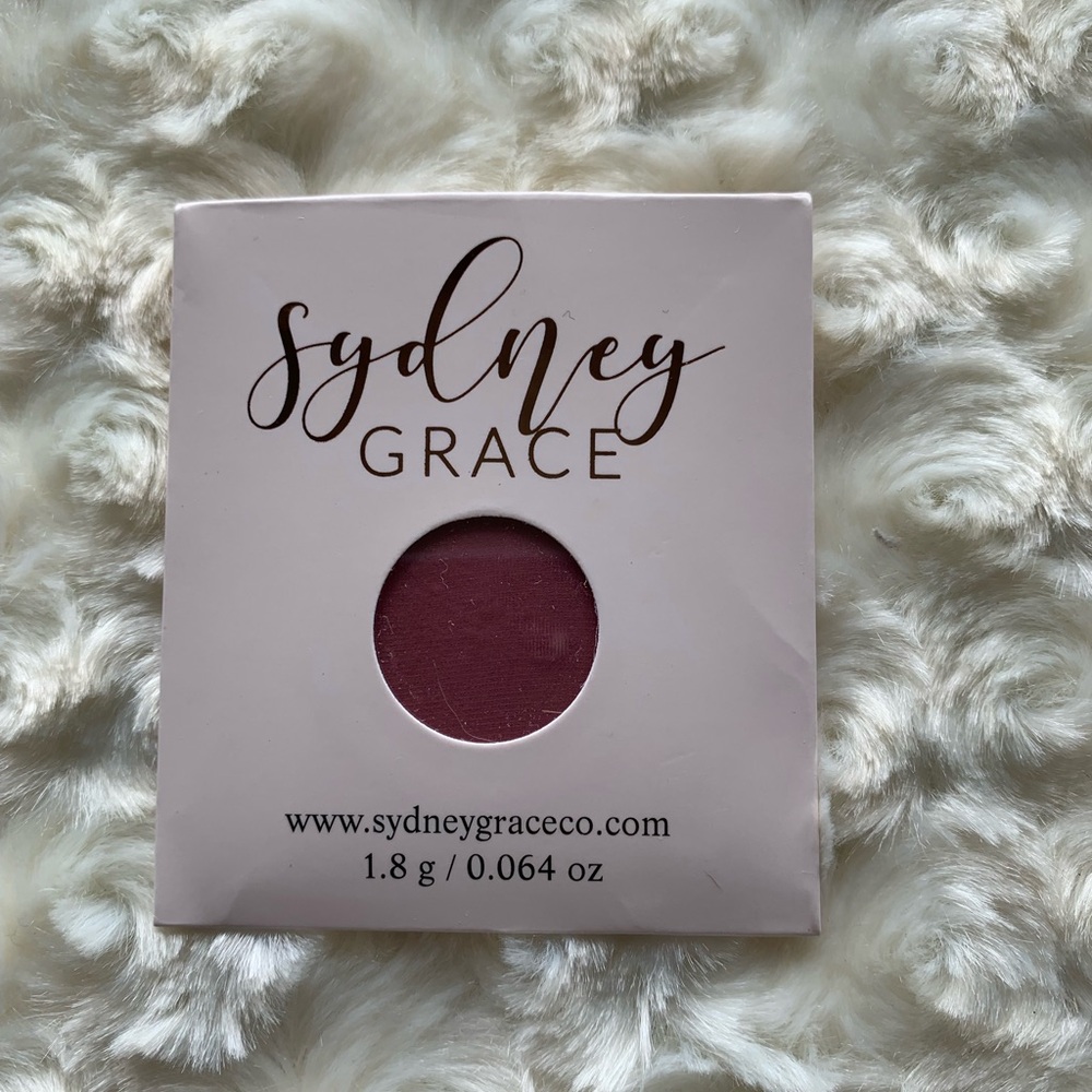 💰5/$25💰New Sydney Grace Bewitching Gaze Matte Eyeshadow